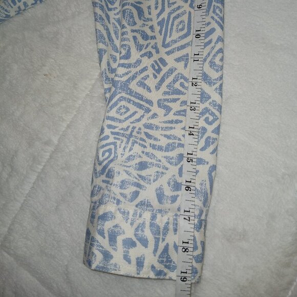 Ruby RD BLUE AND WHITE DENIM JACKET, JEWELED COLLAR, STRETCH, SIZE 6P - Picture 7 of 7
